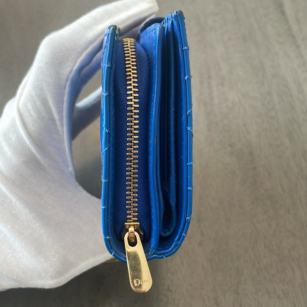 ❌SOLD❌ Dior Blue Cannage Patent Leather Zip Around Bifold Wallet - Picture 5 of 15